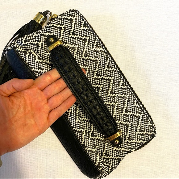 Black & White Woven Clutch | Sam & Libby - Picture 4 of 5
